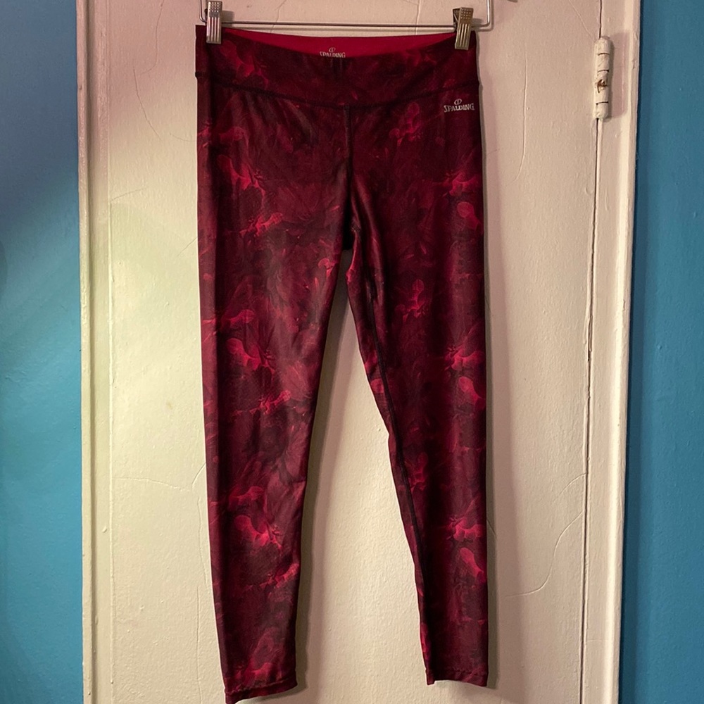Spalding leggings flower pattern size small/Petite Inseam 23 inches